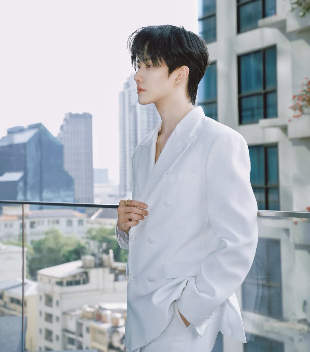 ไมค์ - พิรัชต์ นิธิไพศาลกุล