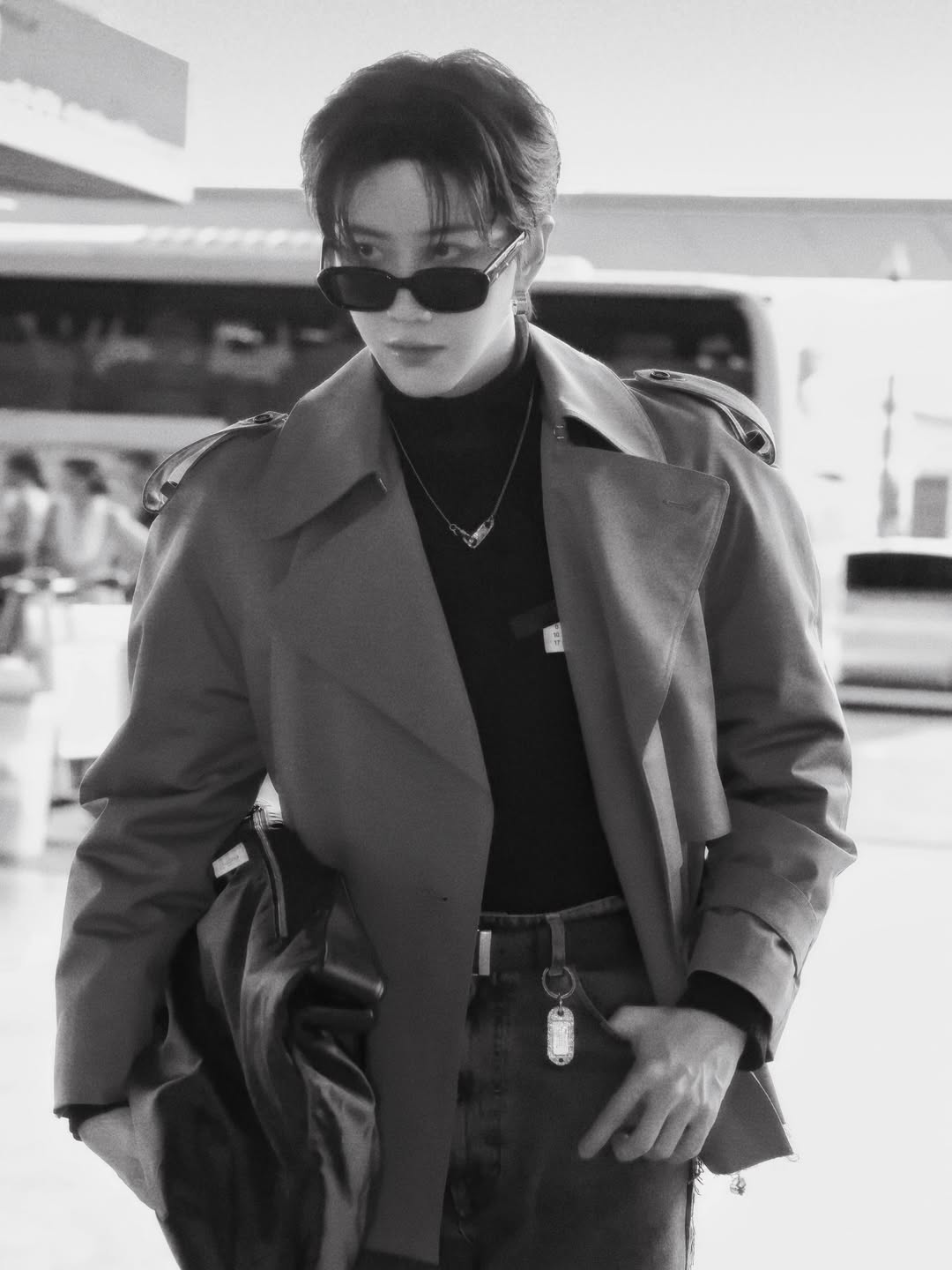 ไมค์ - พิรัชต์ นิธิไพศาลกุล