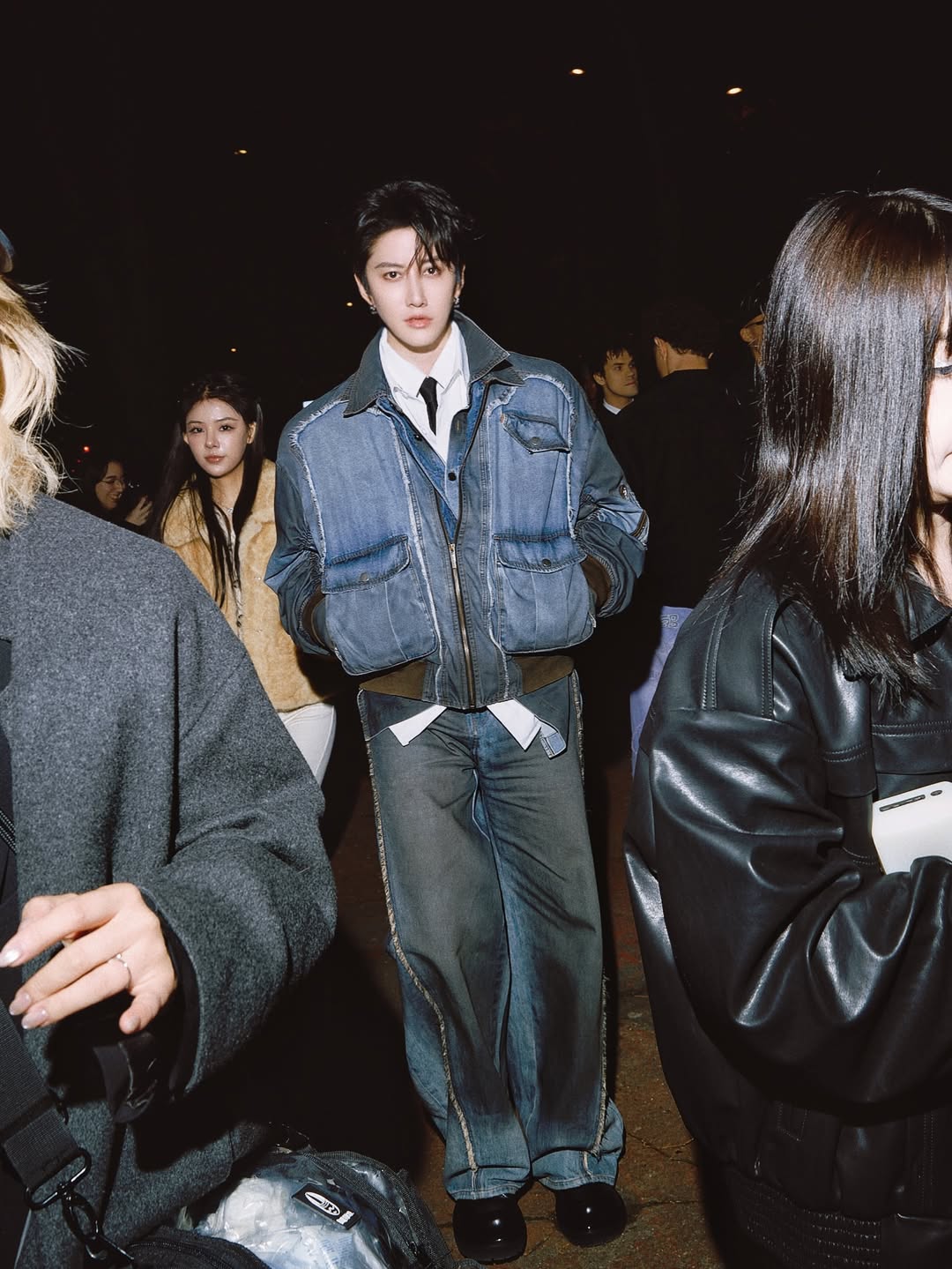 ไมค์ - พิรัชต์ นิธิไพศาลกุล