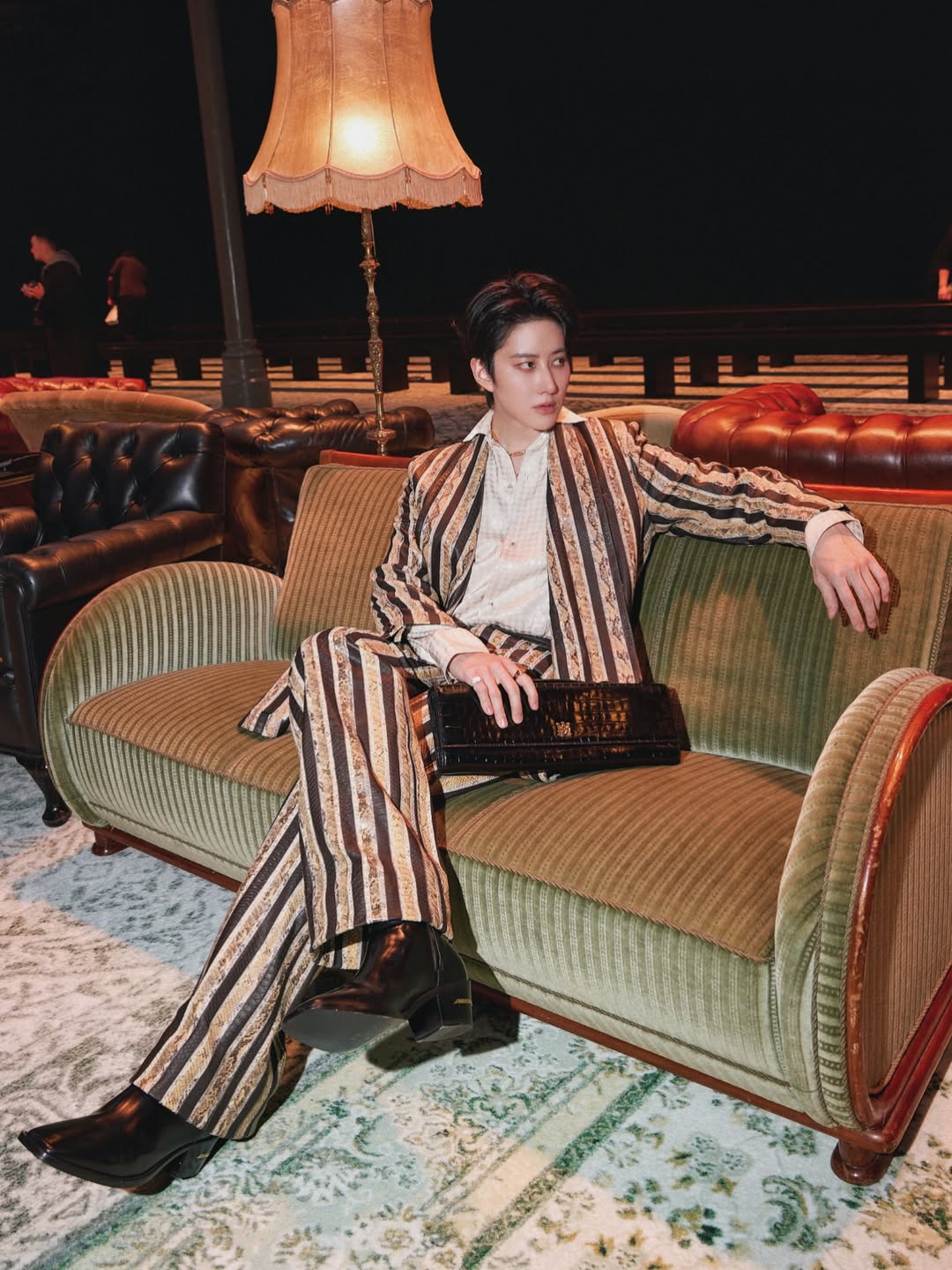 ไมค์ - พิรัชต์ นิธิไพศาลกุล