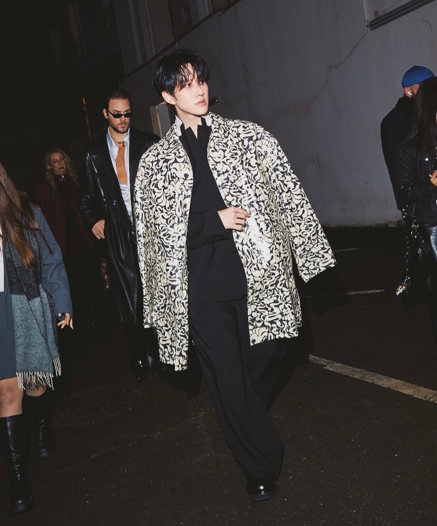 ไมค์ - พิรัชต์ นิธิไพศาลกุล