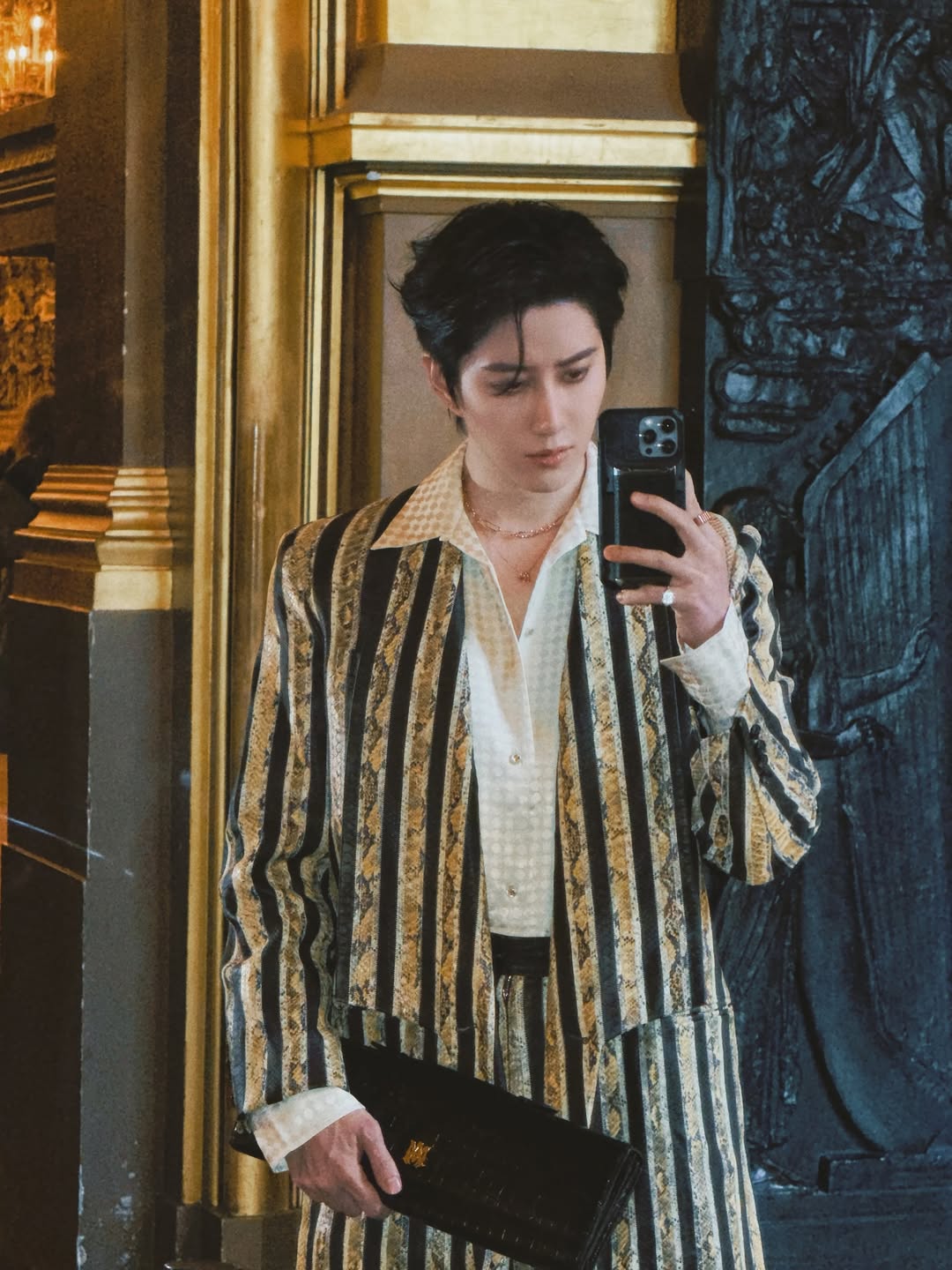 ไมค์ - พิรัชต์ นิธิไพศาลกุล