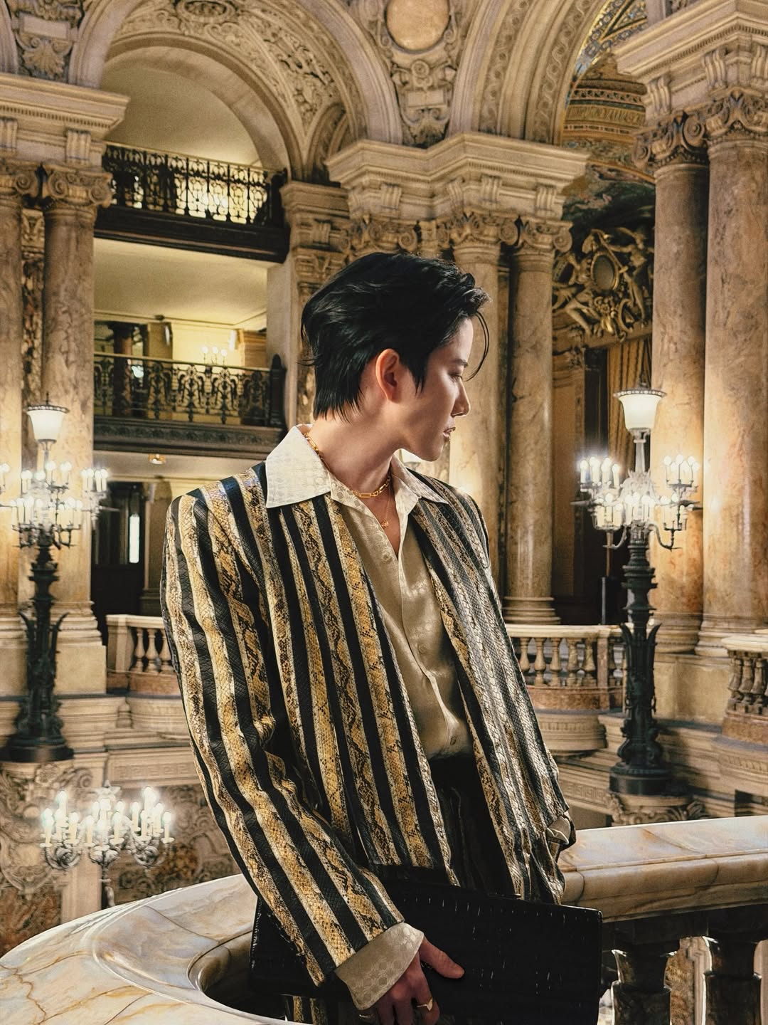 ไมค์ - พิรัชต์ นิธิไพศาลกุล