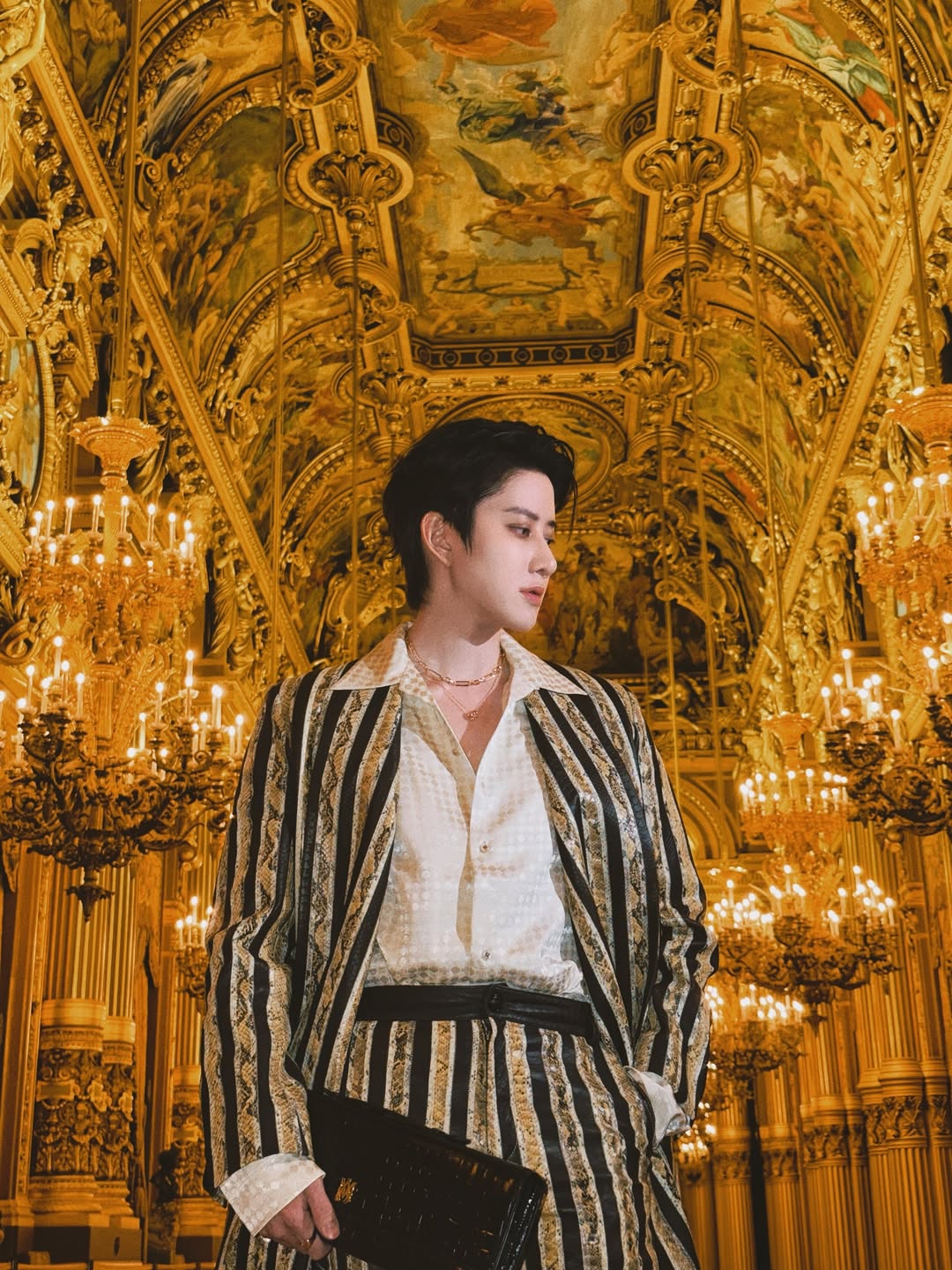 ไมค์ - พิรัชต์ นิธิไพศาลกุล