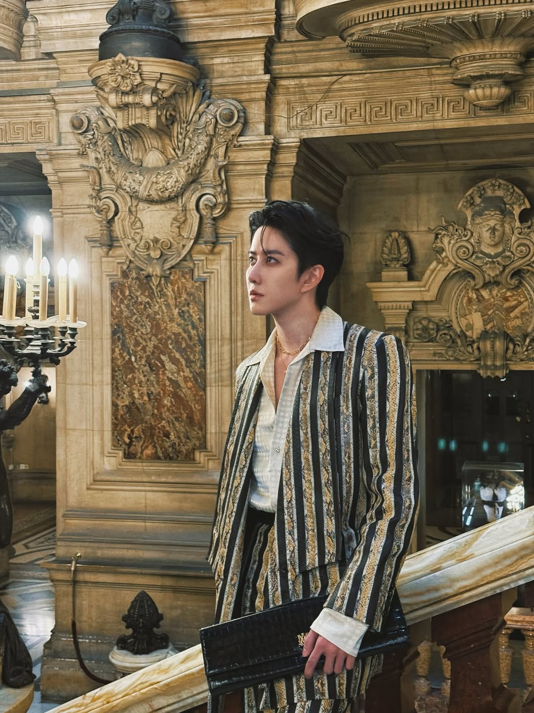 ไมค์ - พิรัชต์ นิธิไพศาลกุล