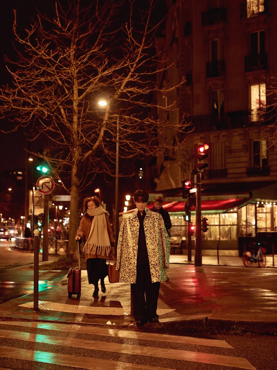 ไมค์ - พิรัชต์ นิธิไพศาลกุล