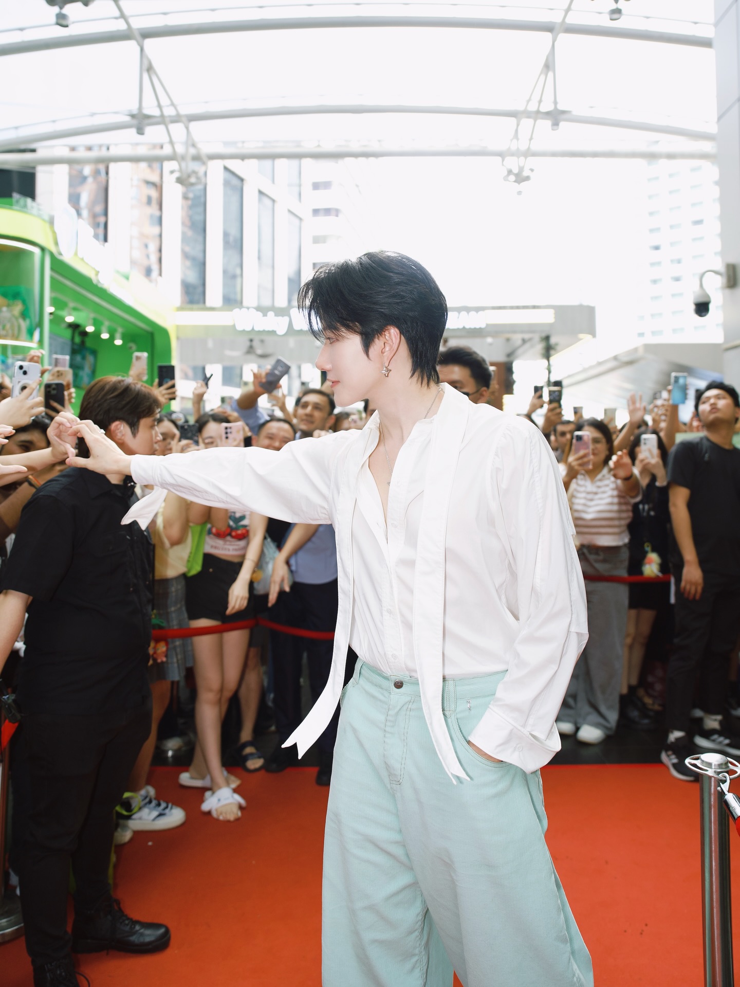 ไมค์ - พิรัชต์ นิธิไพศาลกุล