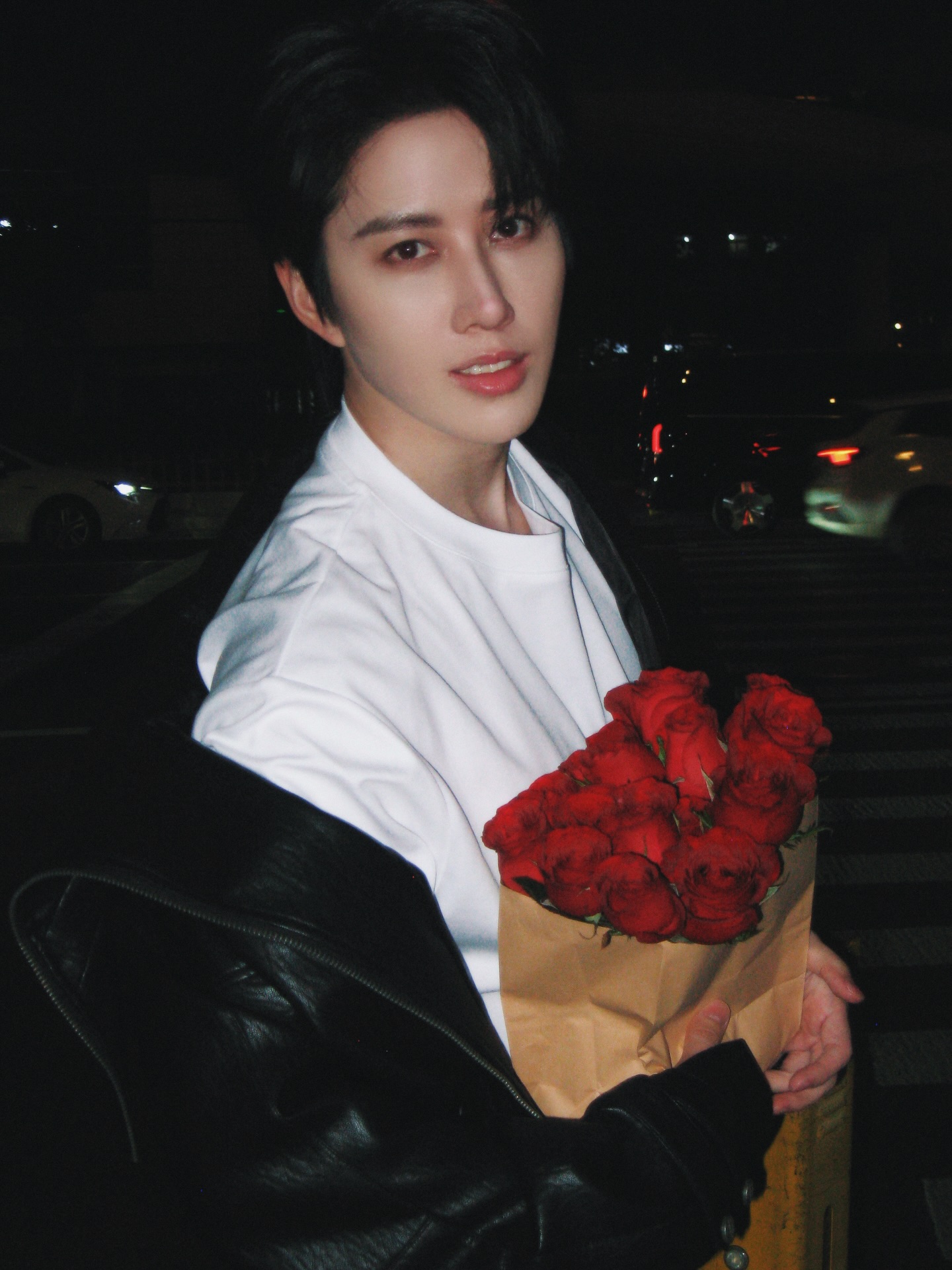 ไมค์ - พิรัชต์ นิธิไพศาลกุล