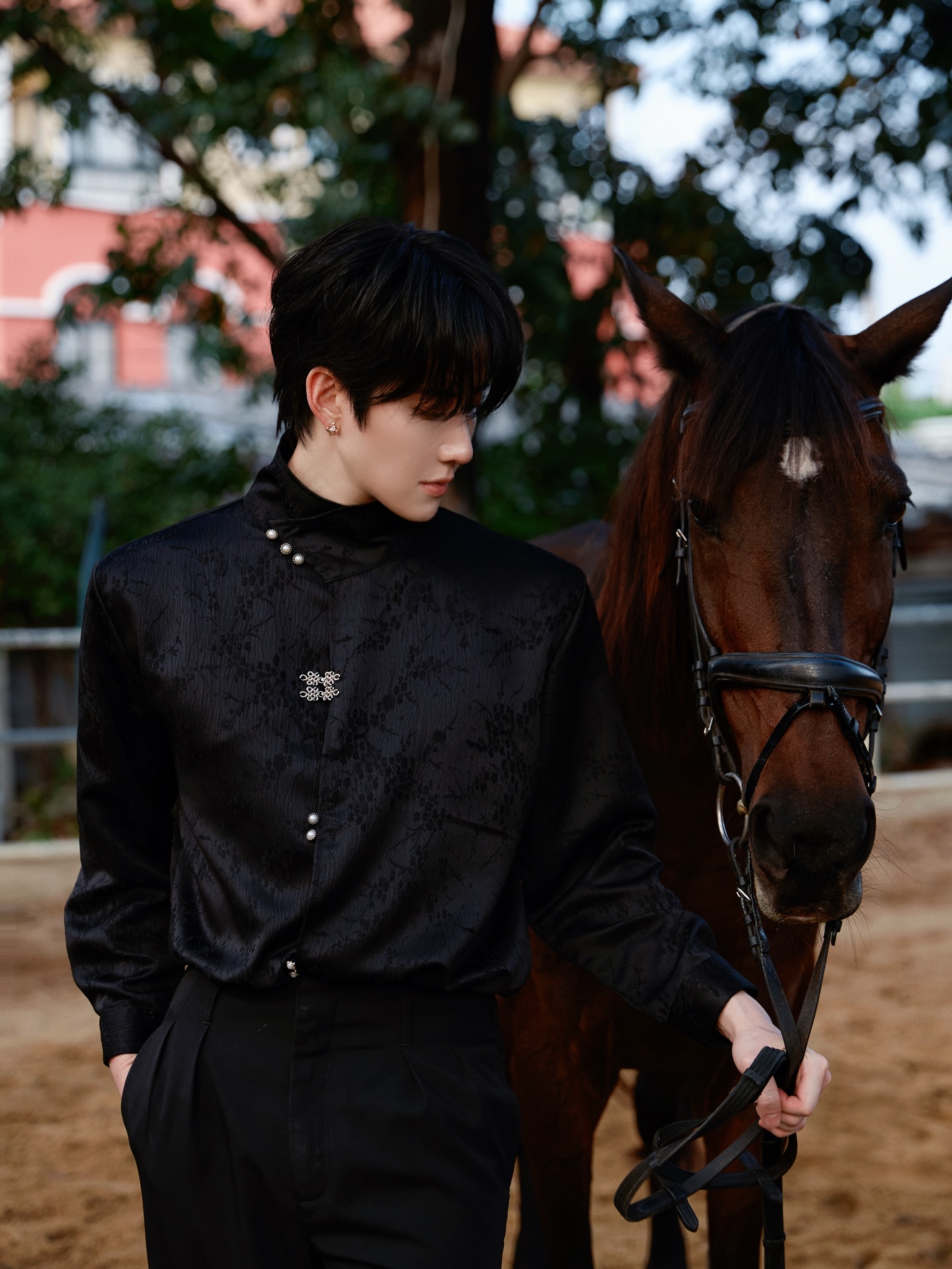 ไมค์ - พิรัชต์ นิธิไพศาลกุล