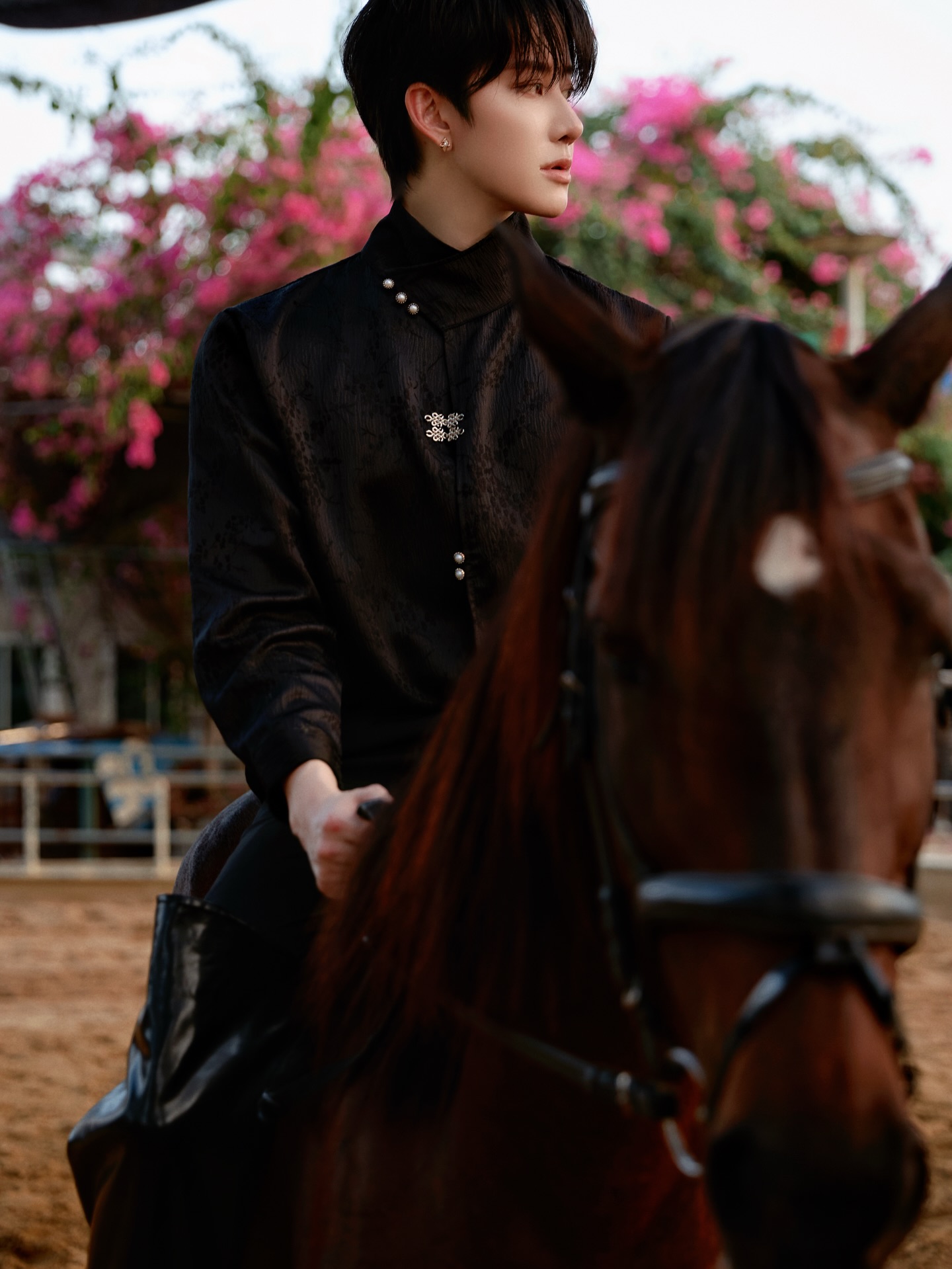 ไมค์ - พิรัชต์ นิธิไพศาลกุล