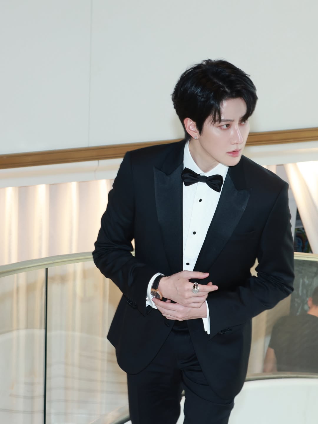 ไมค์ - พิรัชต์ นิธิไพศาลกุล