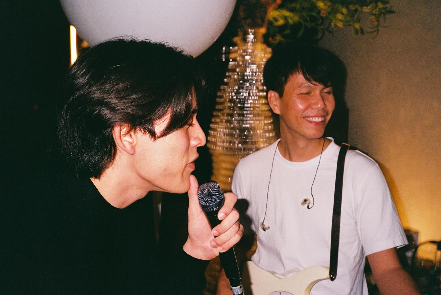จอส - เวอาห์ แสงเงิน