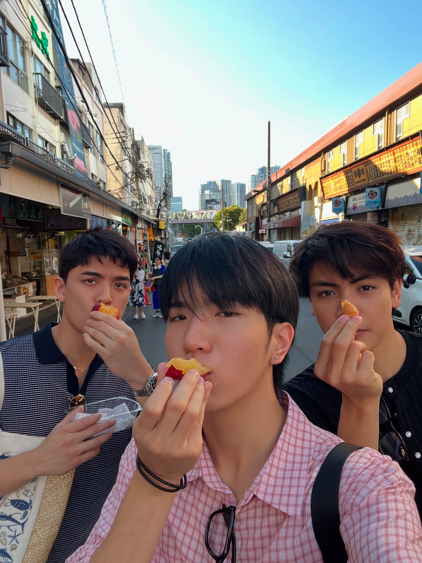 จอส - เวอาห์ แสงเงิน