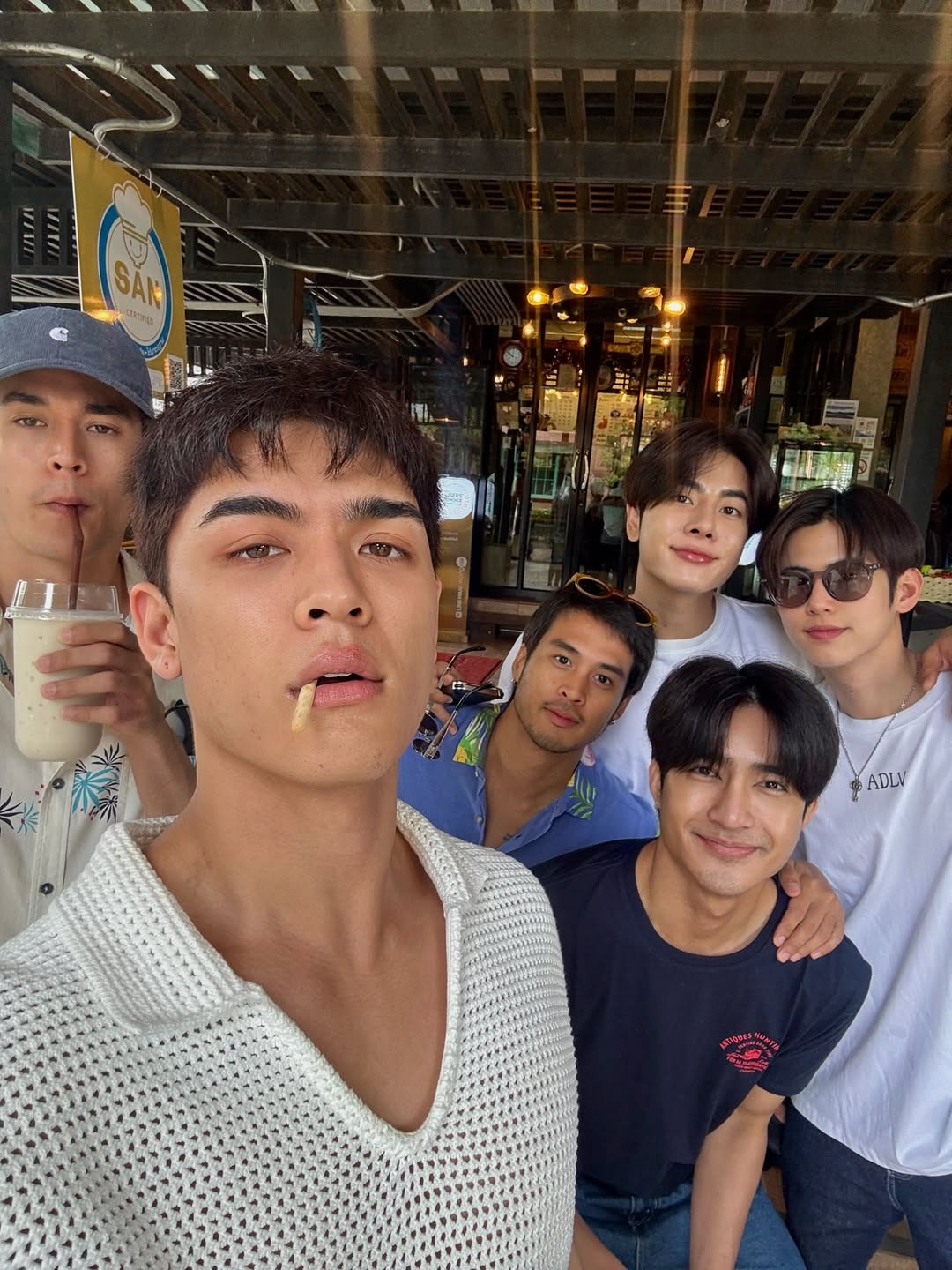 จอส - เวอาห์ แสงเงิน