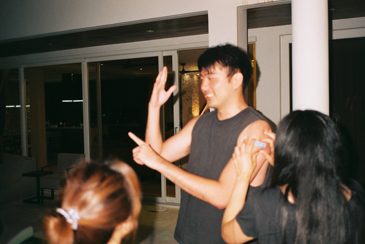 จอส - เวอาห์ แสงเงิน