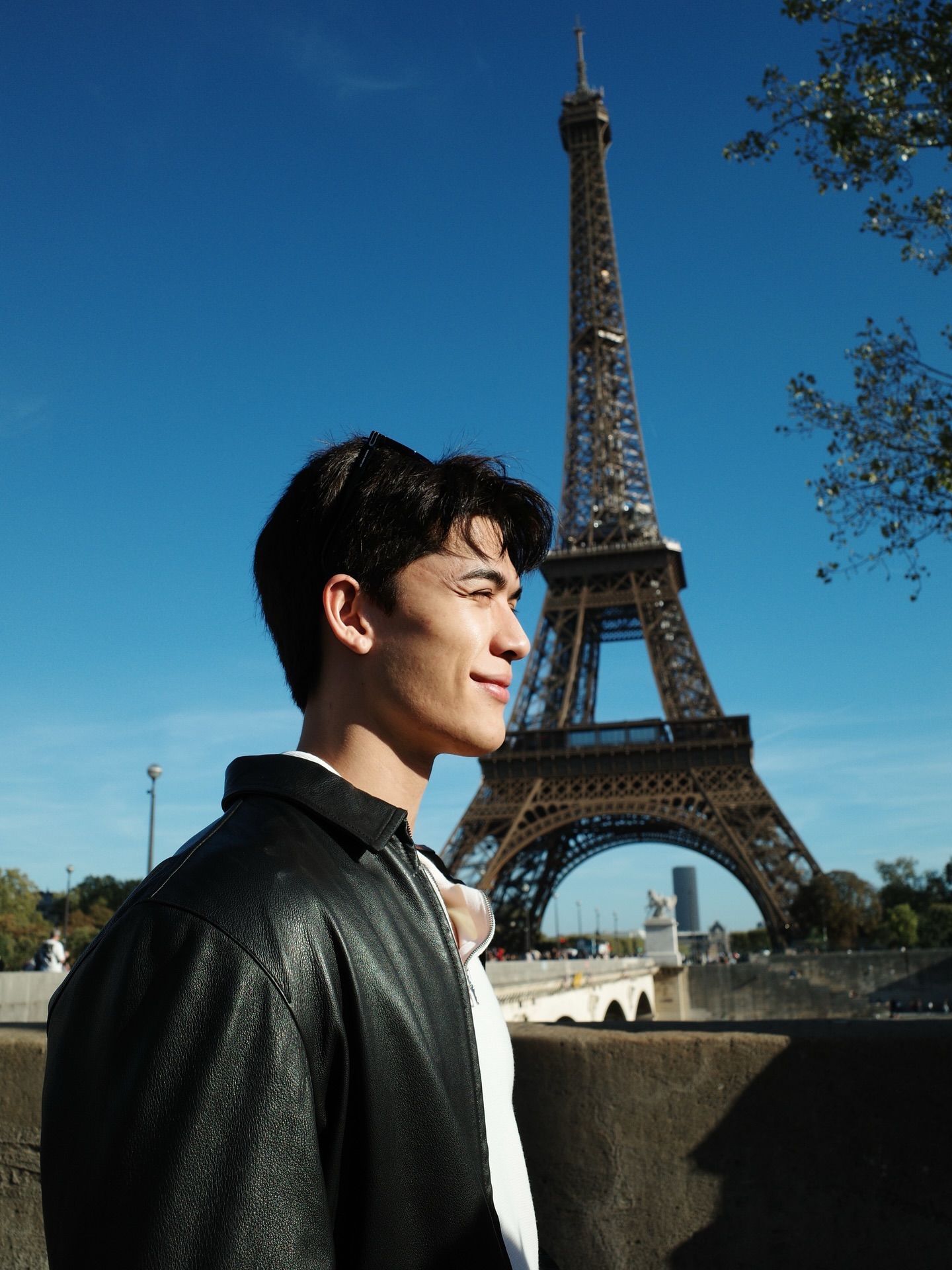 จอส - เวอาห์ แสงเงิน