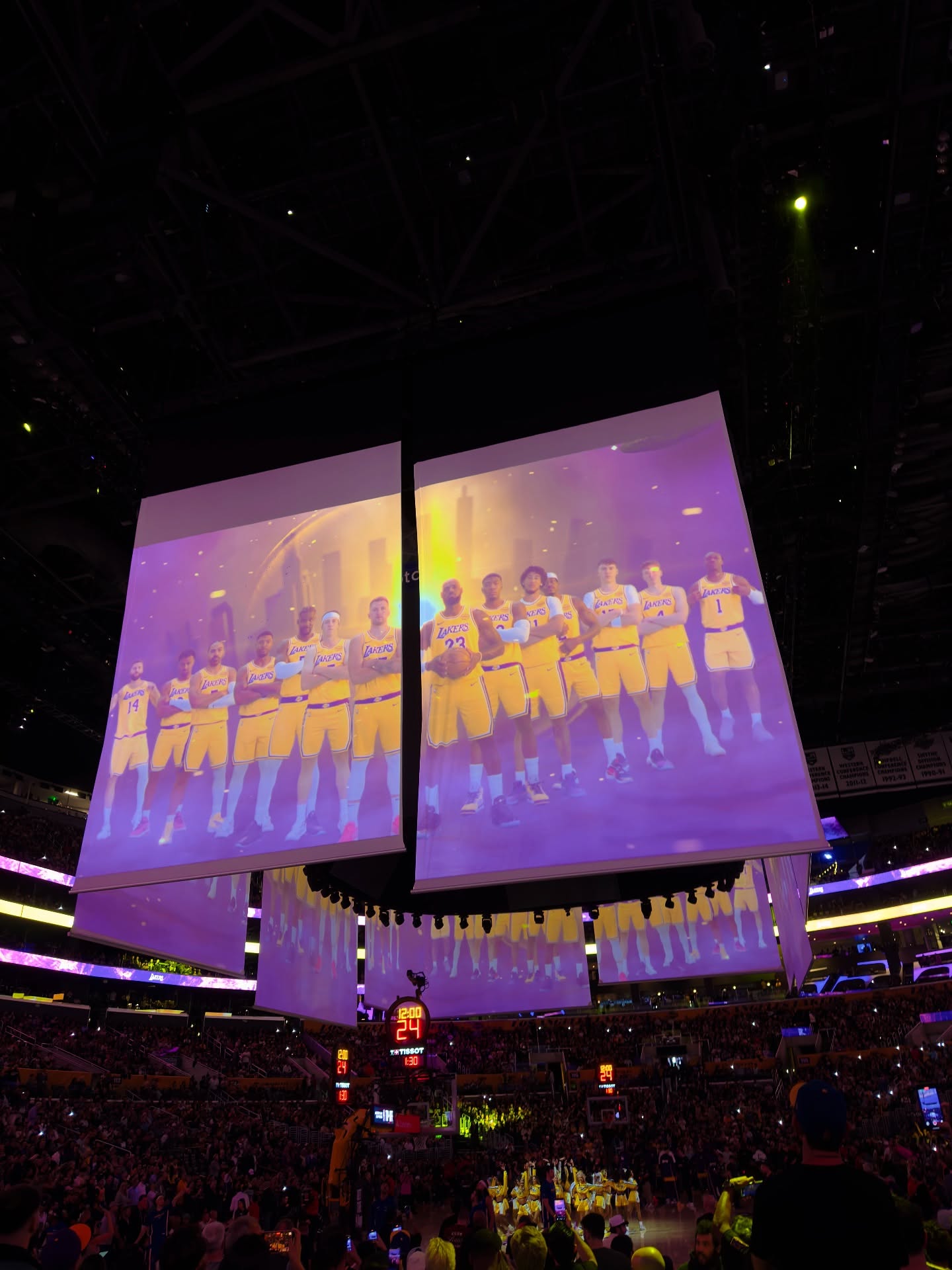 จอส - เวอาห์ แสงเงิน