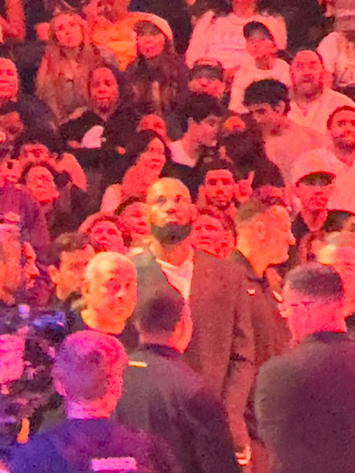 จอส - เวอาห์ แสงเงิน