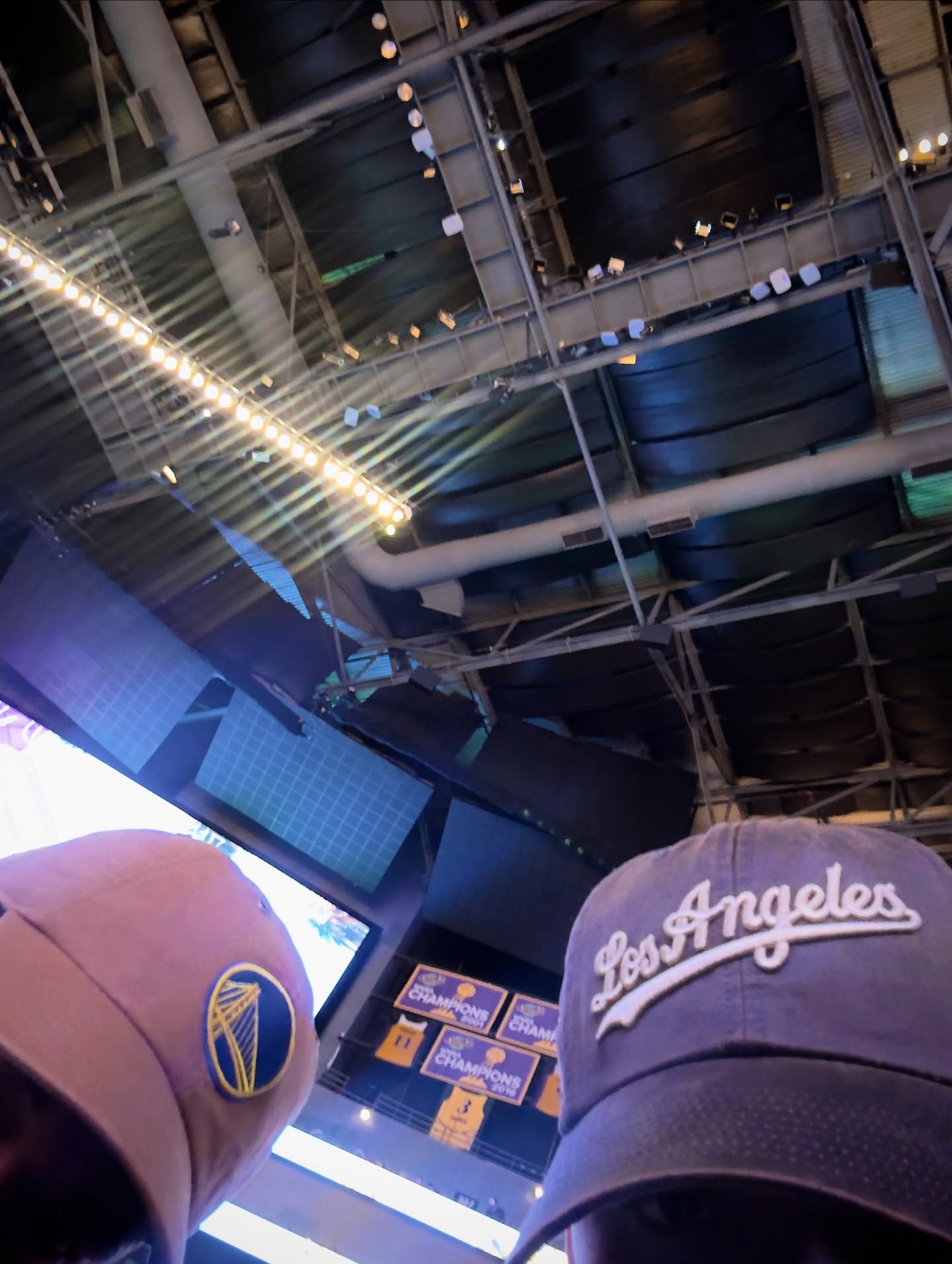 จอส - เวอาห์ แสงเงิน