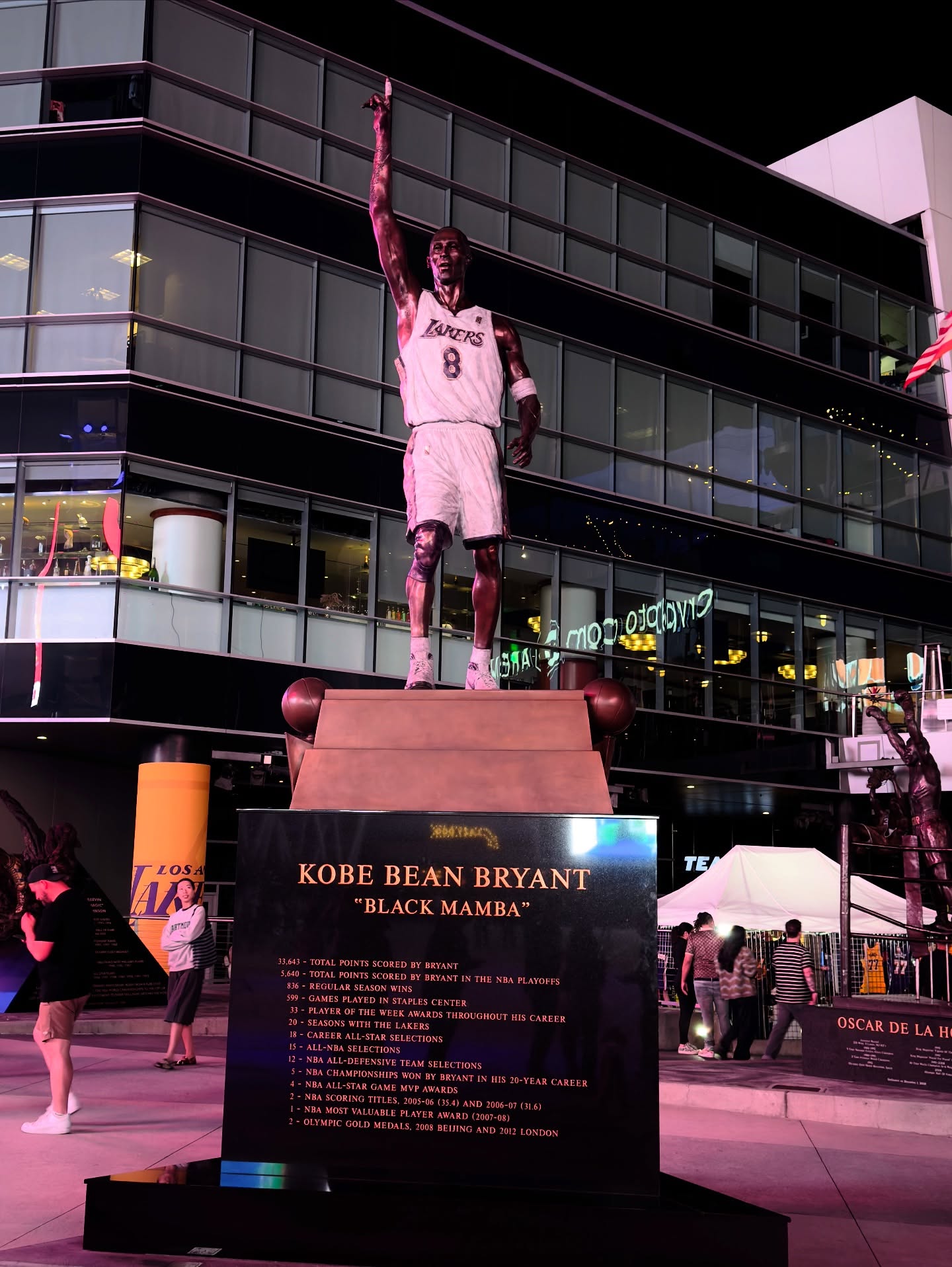 จอส - เวอาห์ แสงเงิน