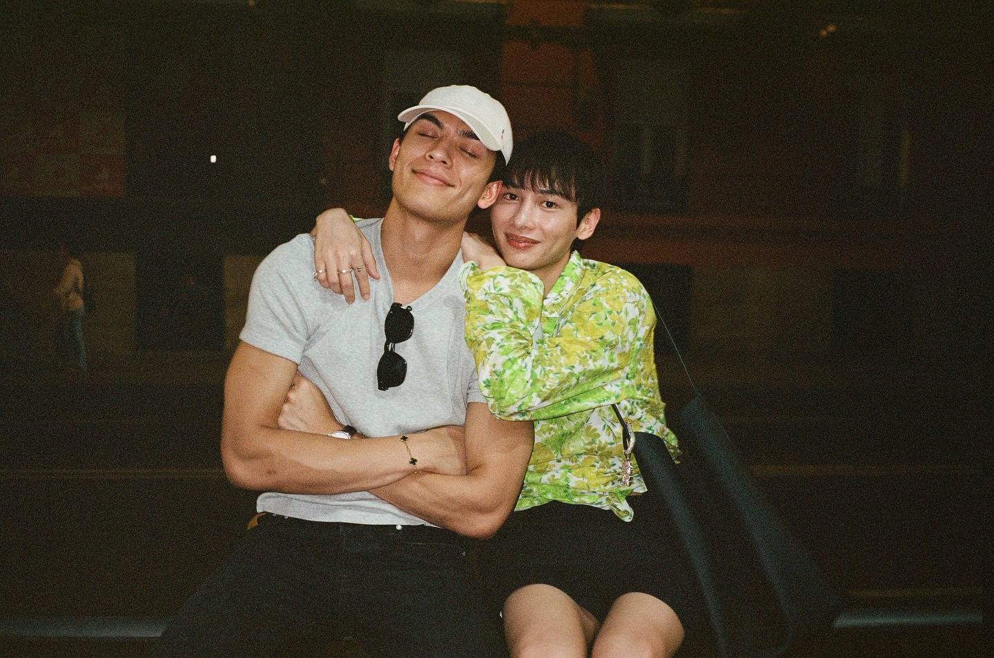 จอส - เวอาห์ แสงเงิน