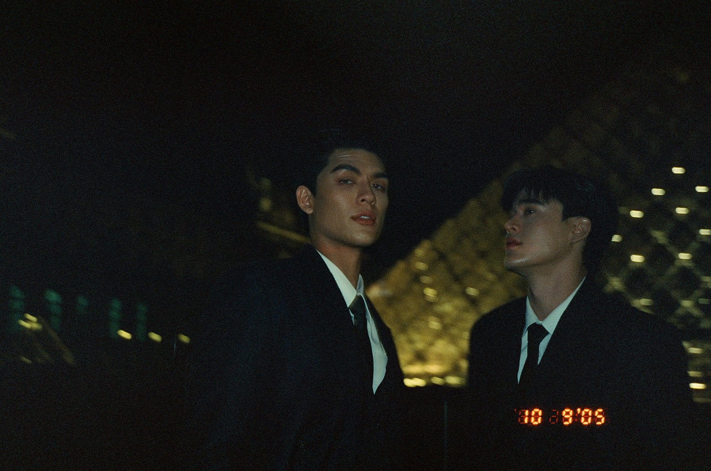 จอส - เวอาห์ แสงเงิน