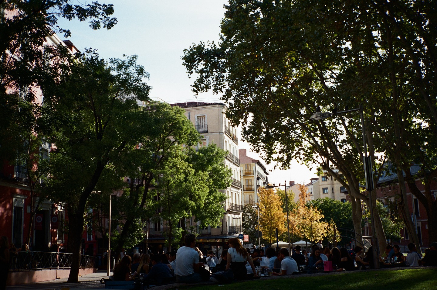 จอส - เวอาห์ แสงเงิน