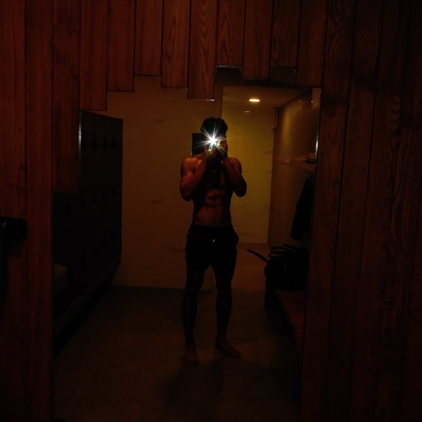 จอส - เวอาห์ แสงเงิน