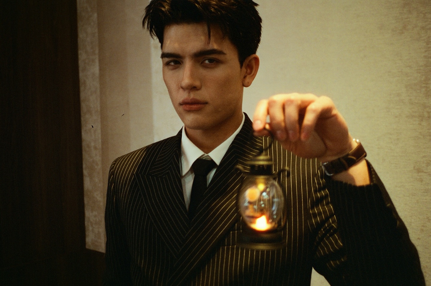 จอส - เวอาห์ แสงเงิน