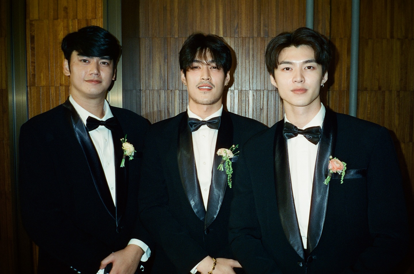 จอส - เวอาห์ แสงเงิน