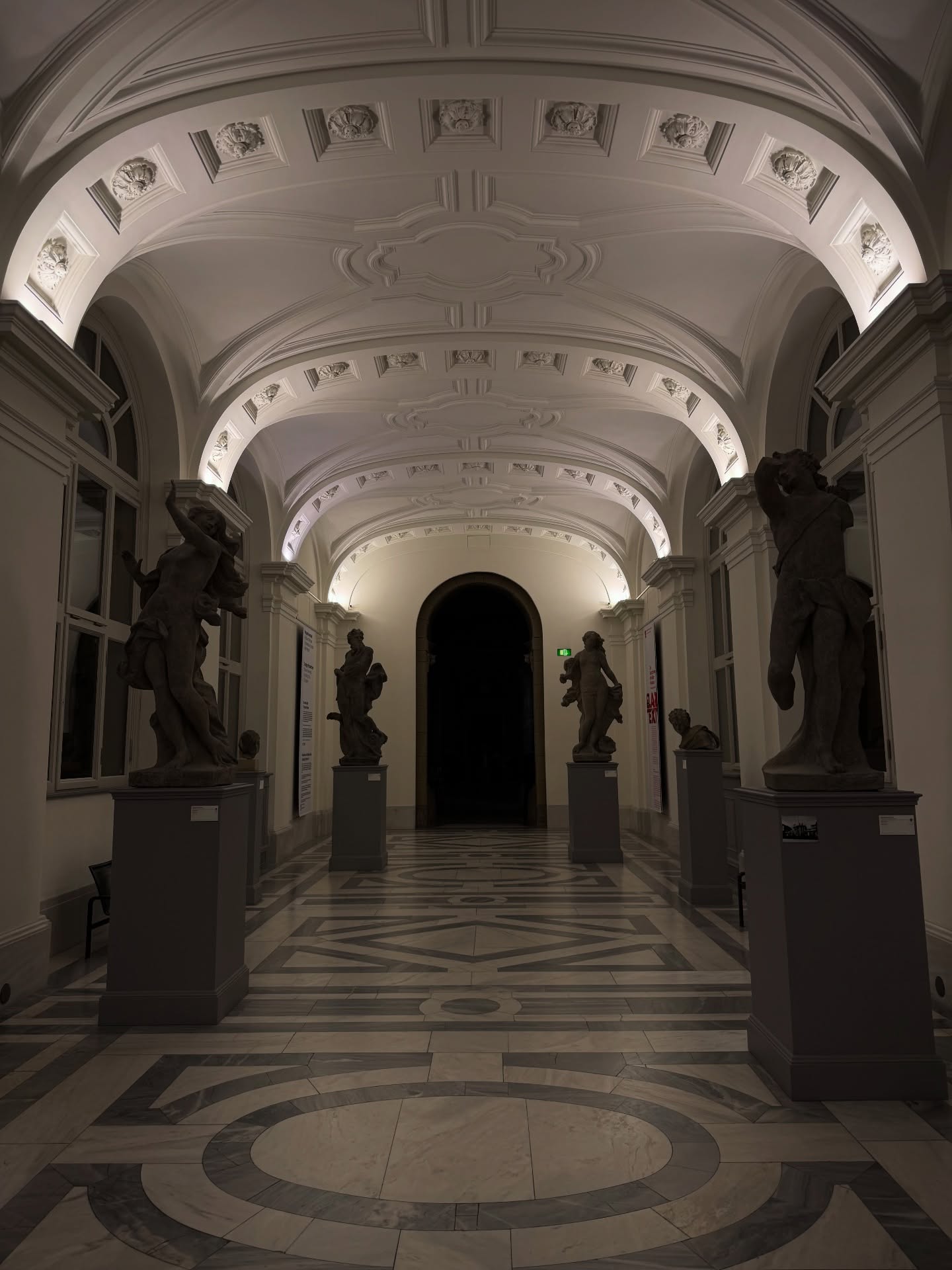 จอส - เวอาห์ แสงเงิน