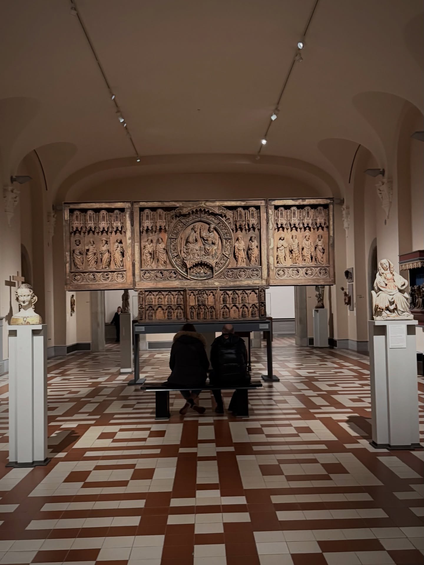 จอส - เวอาห์ แสงเงิน