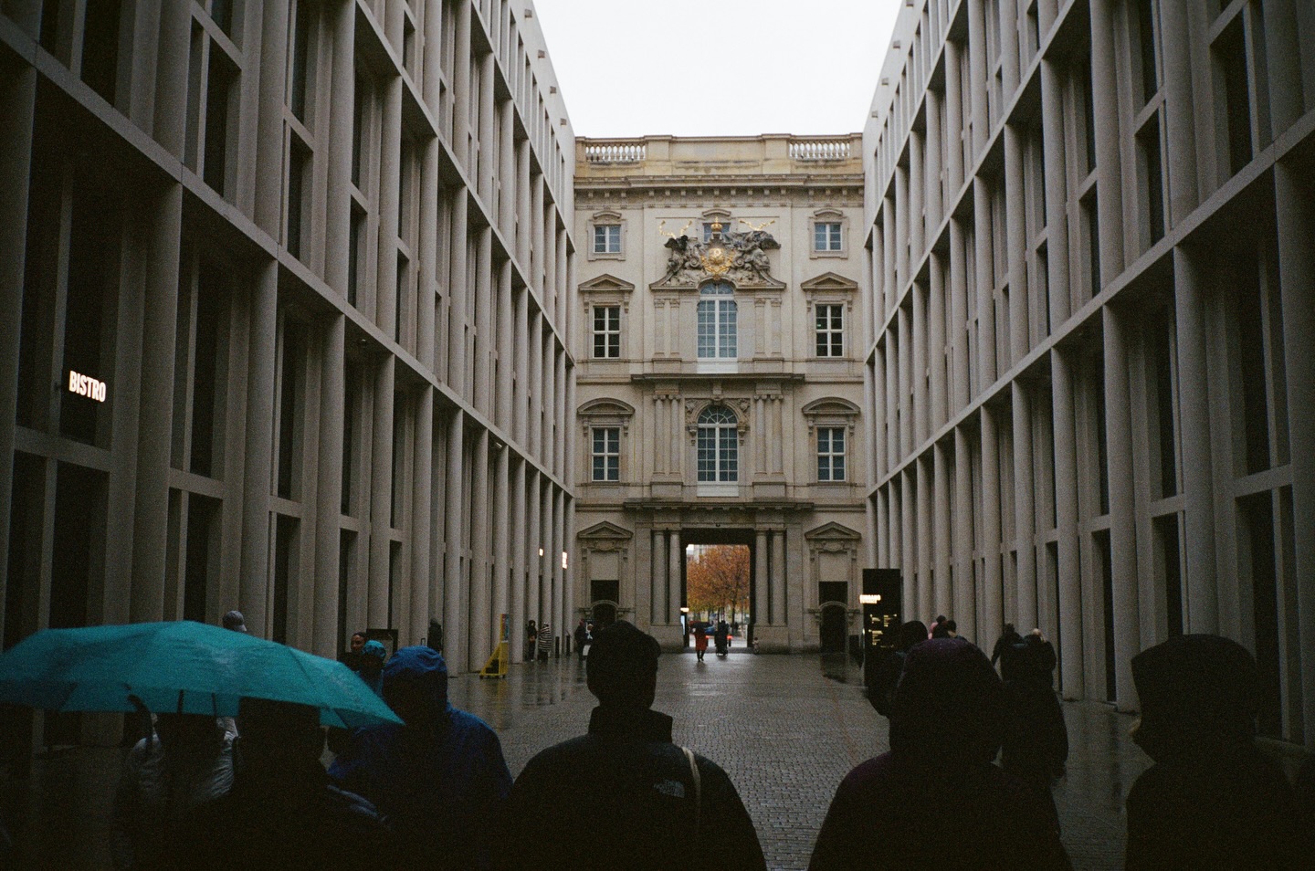 จอส - เวอาห์ แสงเงิน