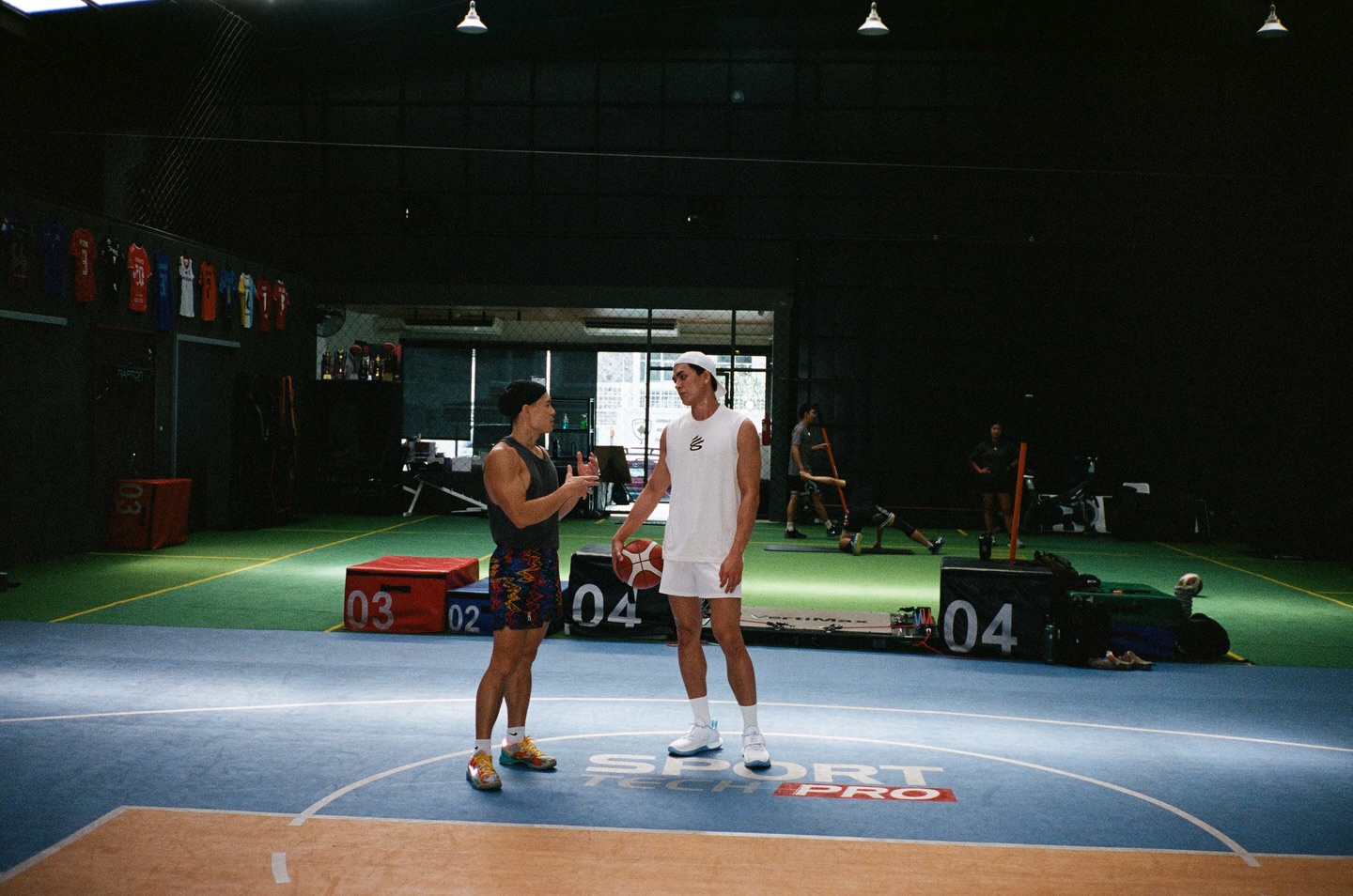 จอส - เวอาห์ แสงเงิน