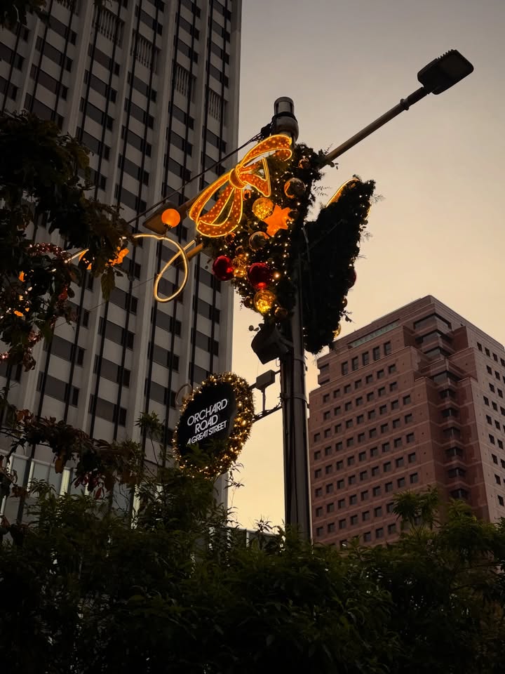 จอส - เวอาห์ แสงเงิน