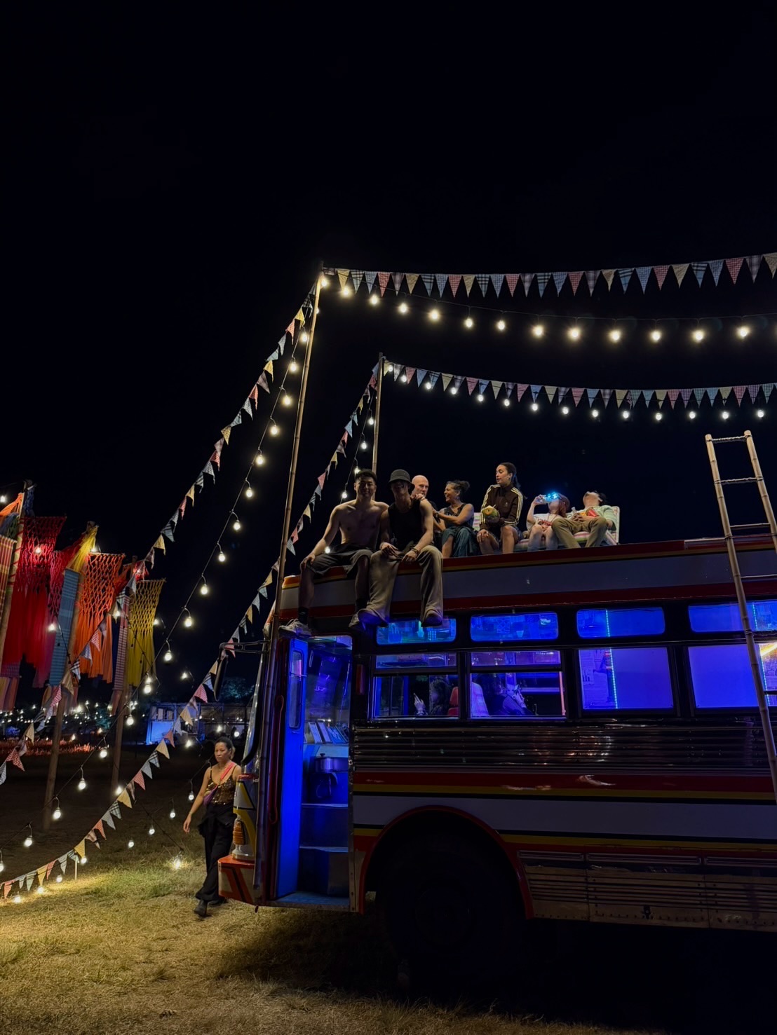 จอส - เวอาห์ แสงเงิน