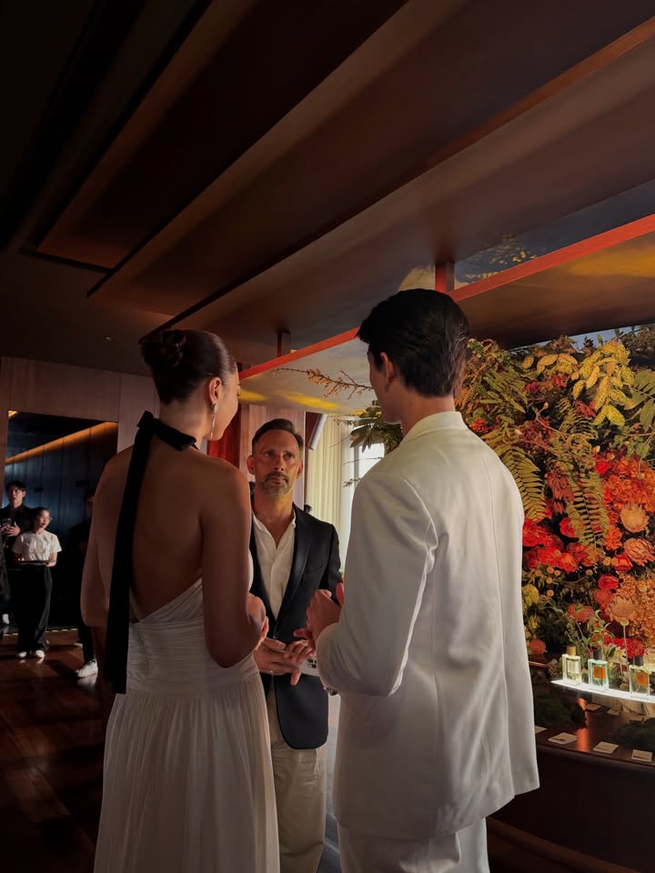 จอส - เวอาห์ แสงเงิน