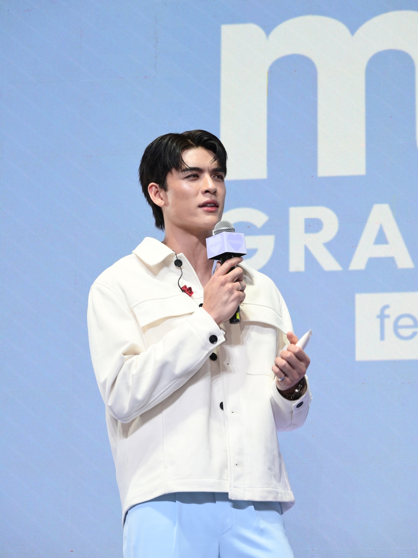 จอส - เวอาห์ แสงเงิน