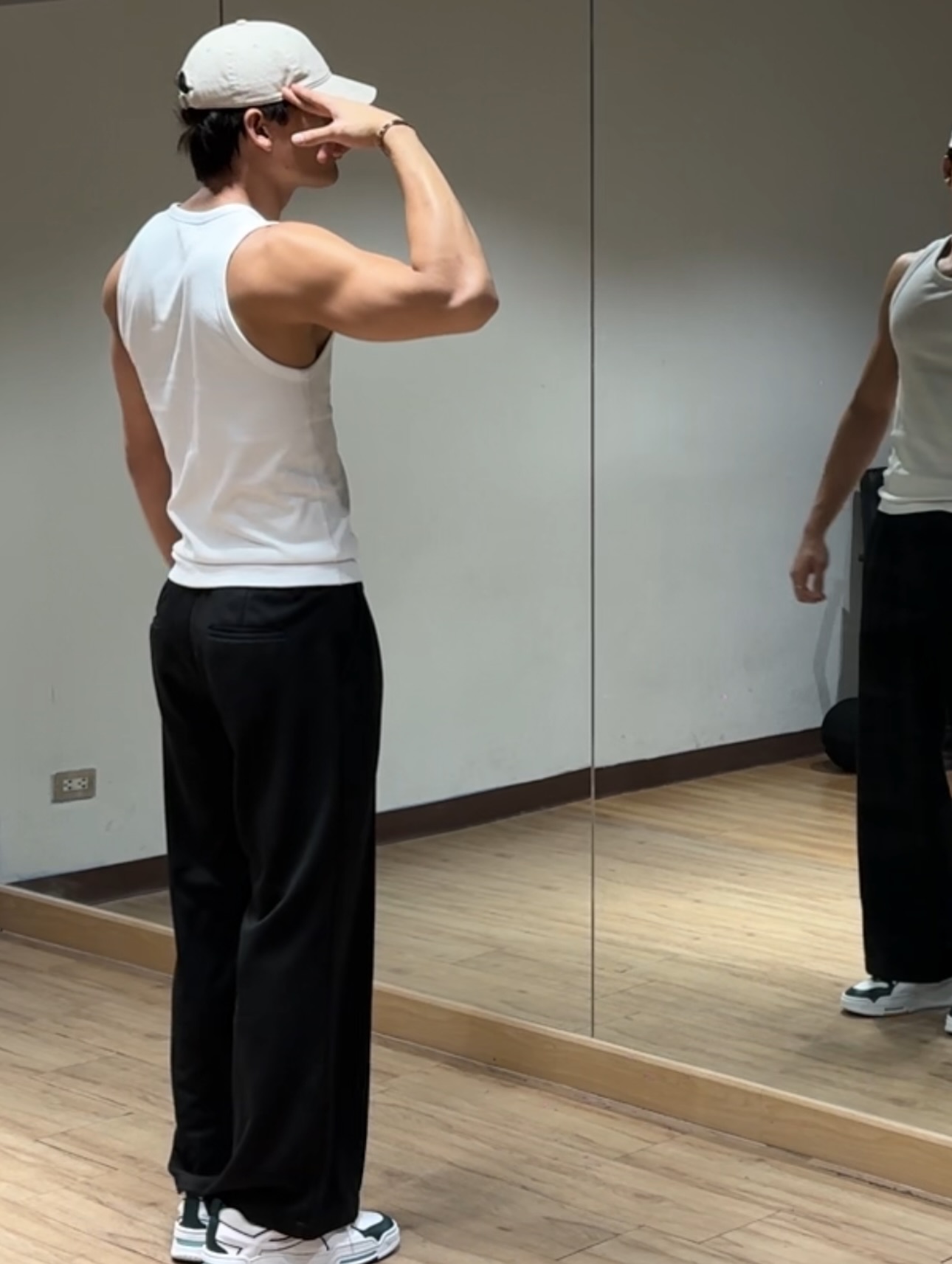 จอส - เวอาห์ แสงเงิน