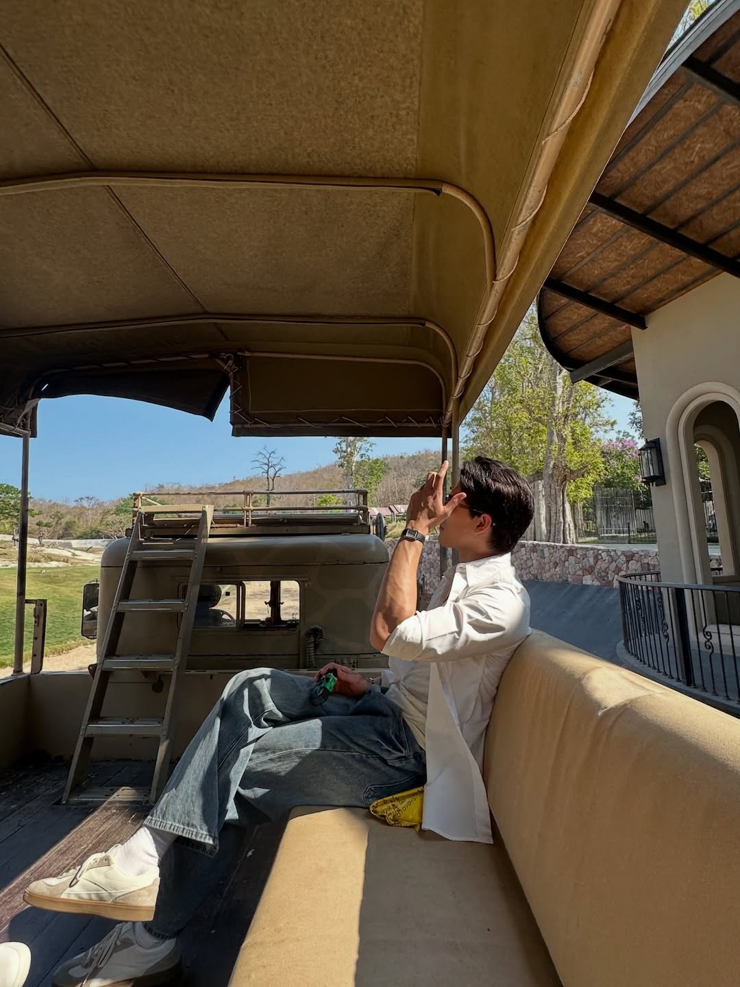 จอส - เวอาห์ แสงเงิน