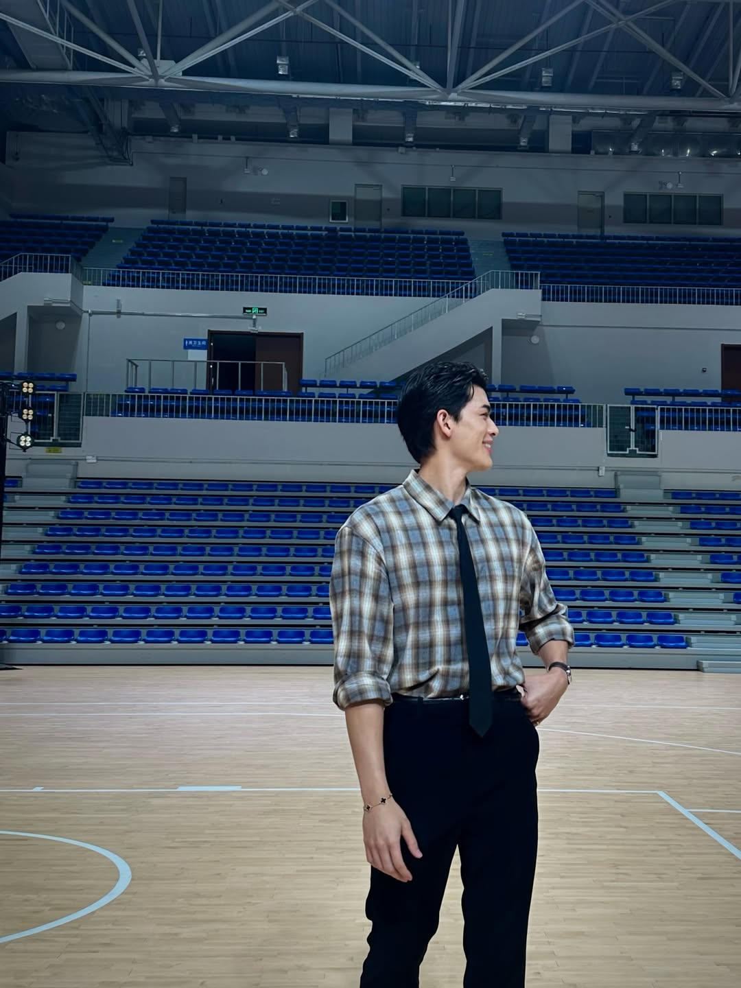 จอส - เวอาห์ แสงเงิน