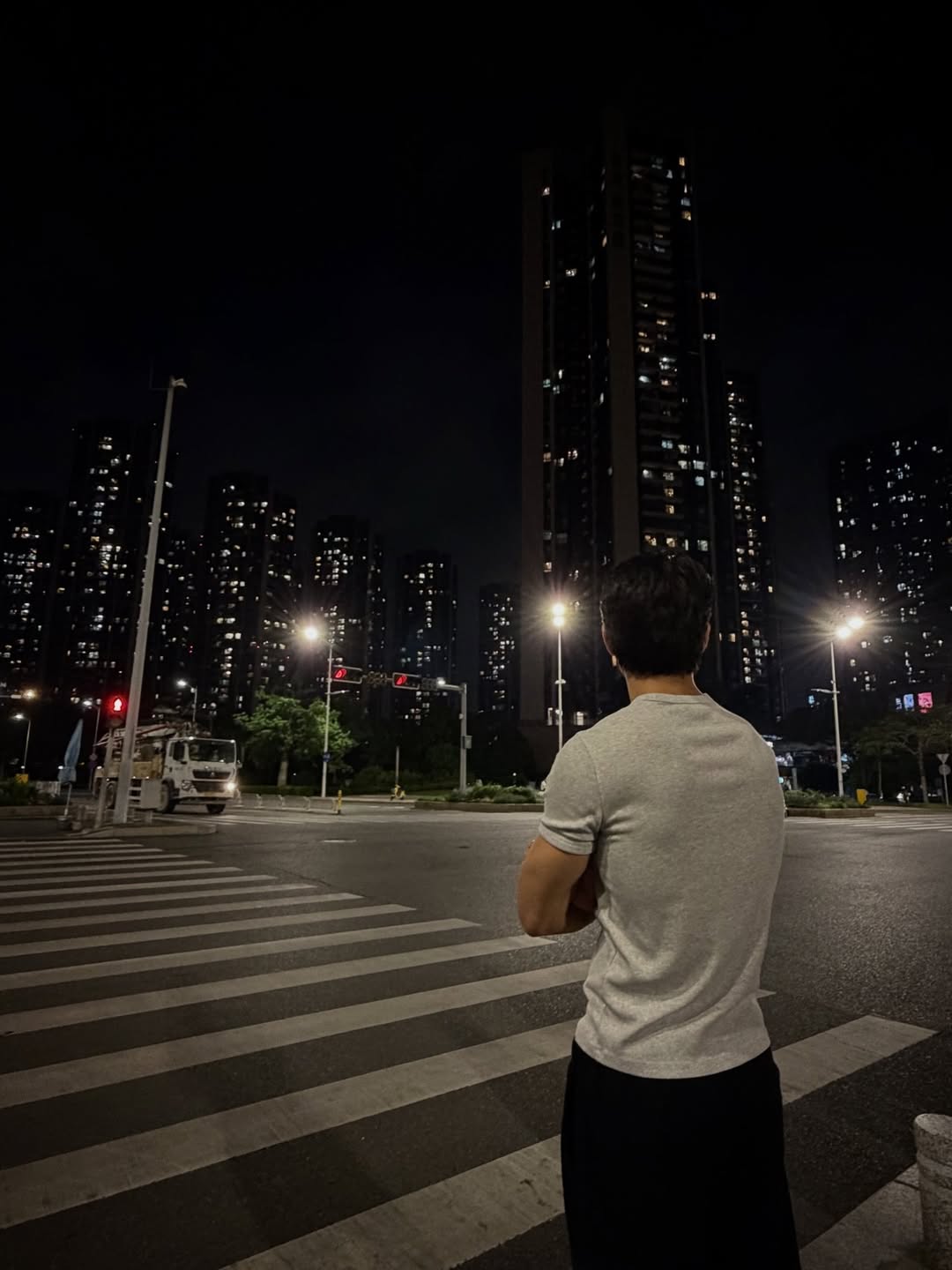 จอส - เวอาห์ แสงเงิน