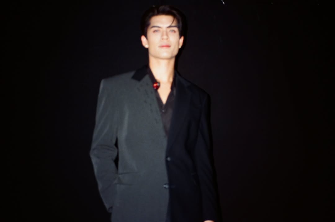 จอส - เวอาห์ แสงเงิน