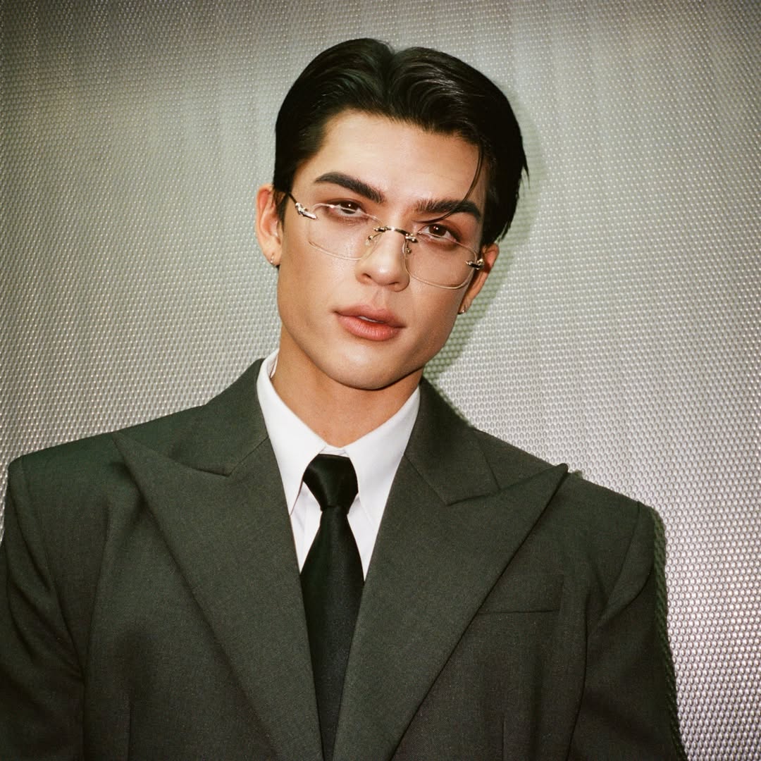 จอส - เวอาห์ แสงเงิน