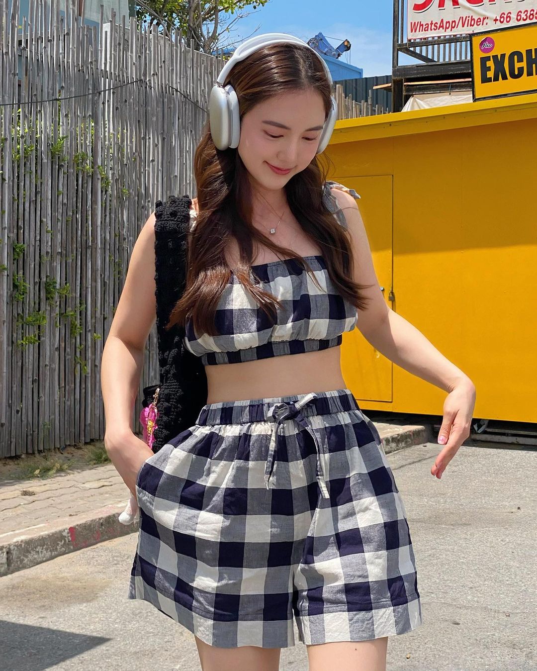 บัว - นลินทิพย์ สกุลอ่องอำไพ