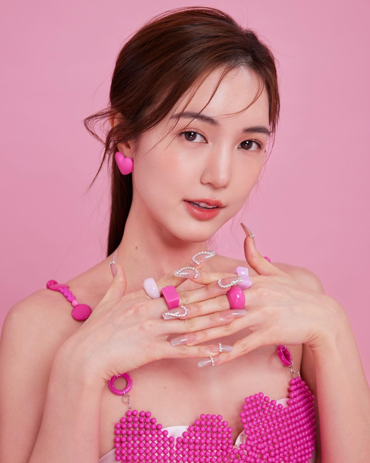 บัว - นลินทิพย์ สกุลอ่องอำไพ