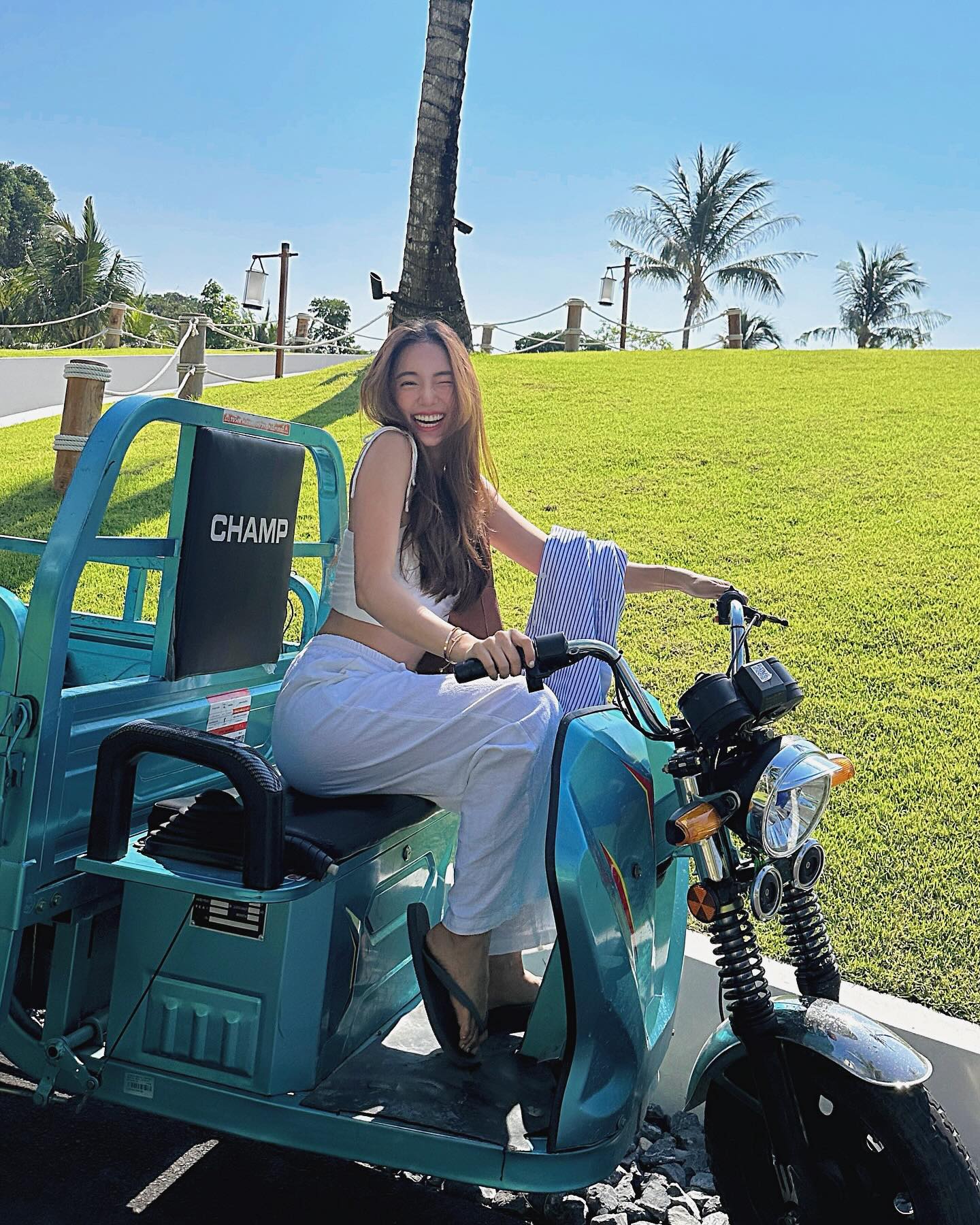 บัว - นลินทิพย์ สกุลอ่องอำไพ