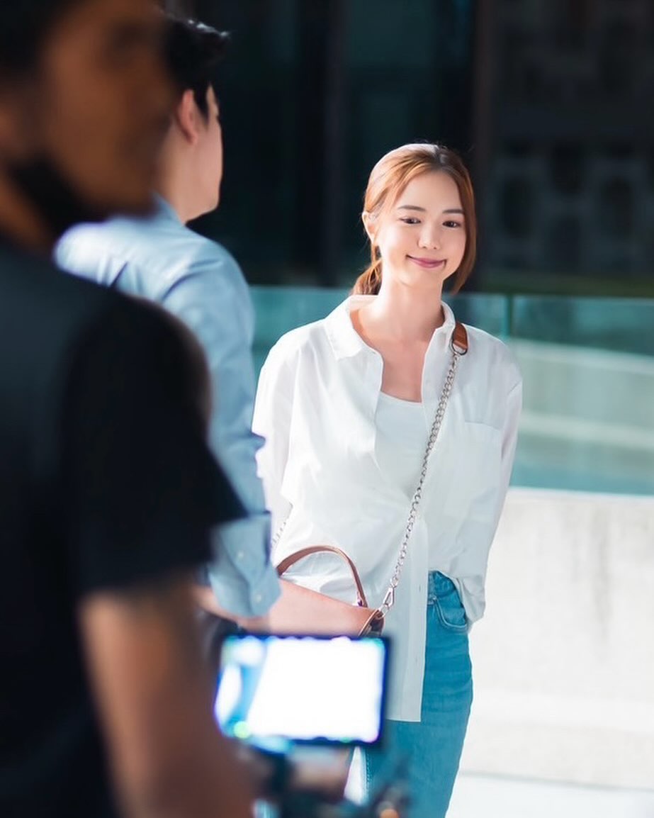 บัว - นลินทิพย์ สกุลอ่องอำไพ