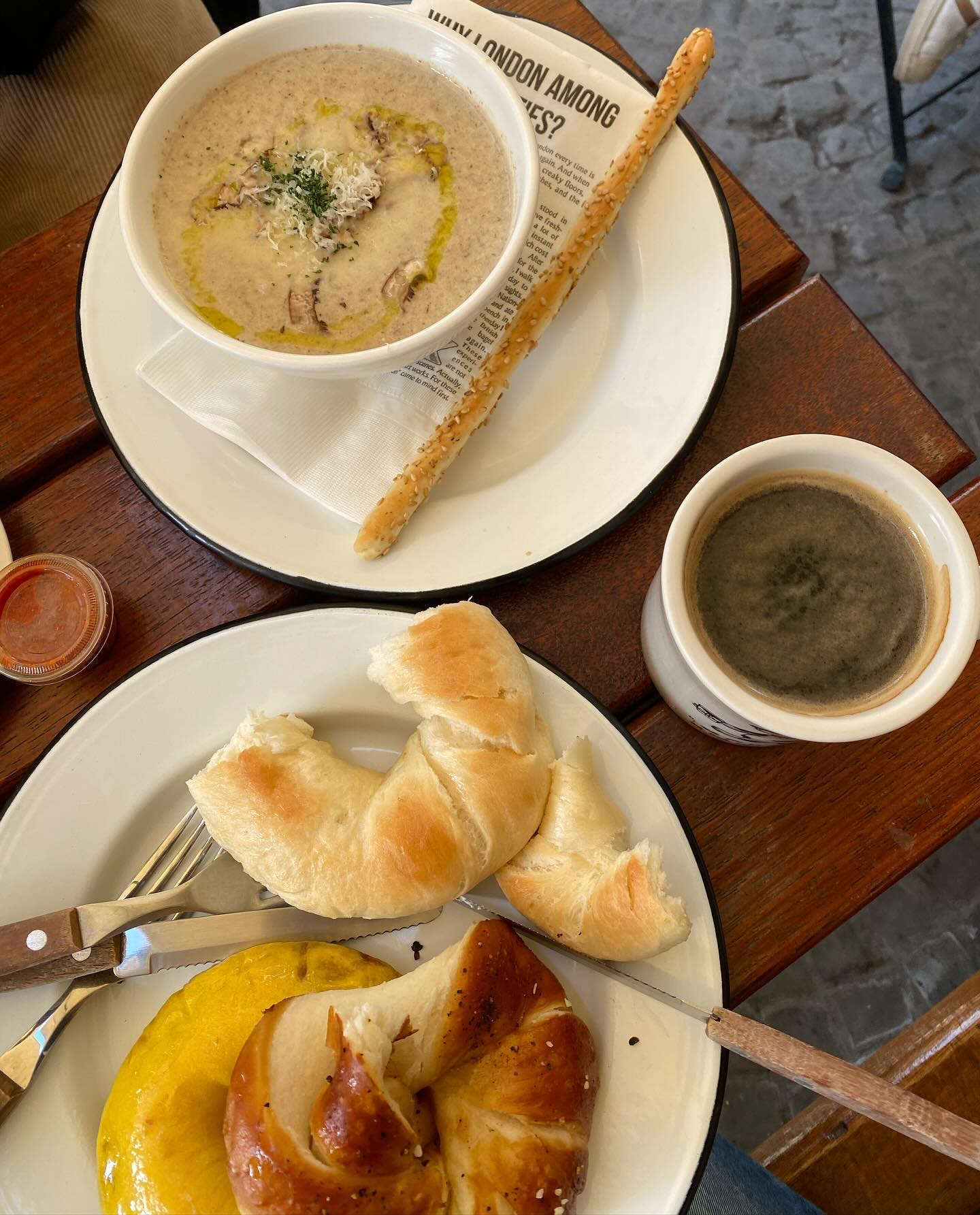 บัว - นลินทิพย์ สกุลอ่องอำไพ