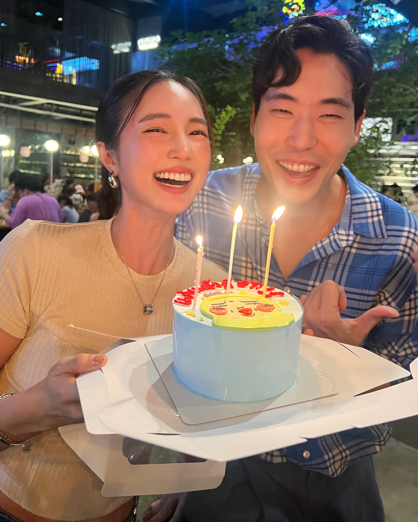 บัว - นลินทิพย์ สกุลอ่องอำไพ